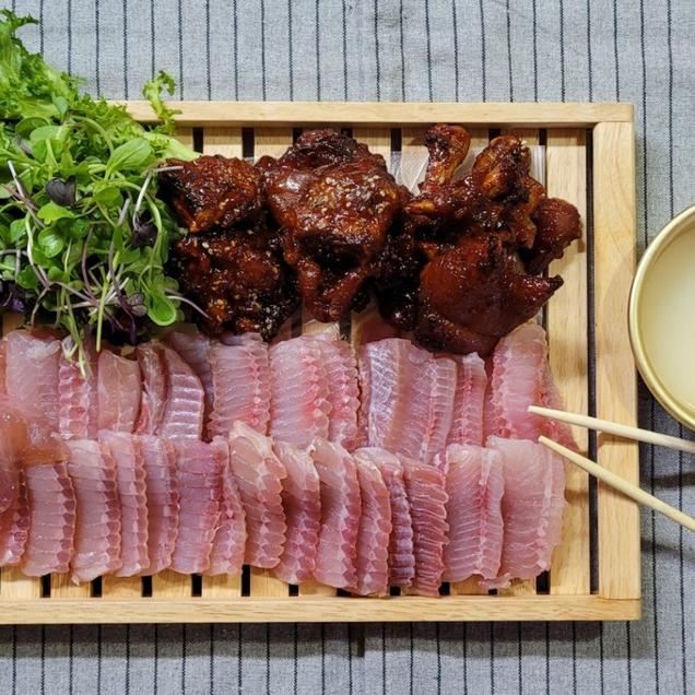(강성푸드) 국내산 톡쏘는 삭힌홍어 250g 외(숙성도 선택)8482